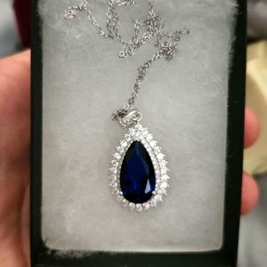 925 Sterling 10.7 ct Sapphire and White Topaz Necklace